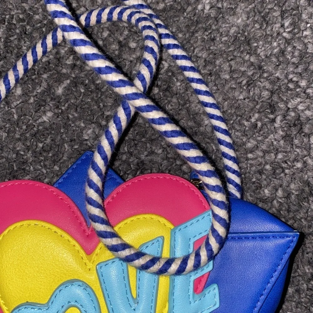 Girls “love” purse